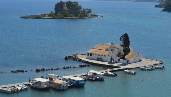 Navigating Corfu: A Guide to Public Transportation & information on Private Transfers | Tria Adelphia Travel